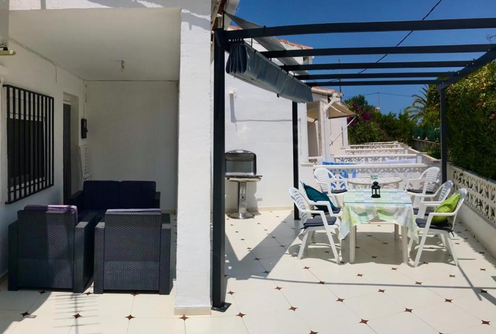 Adosado De 140M2 Con Terraza A 50 M De La Playa Denia Exterior foto